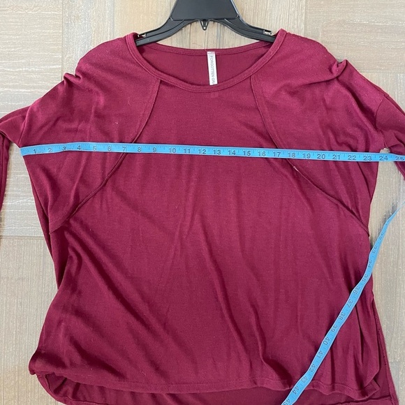 Women’s Forgotten Grace long sleeve top size small - Picture 6 of 6